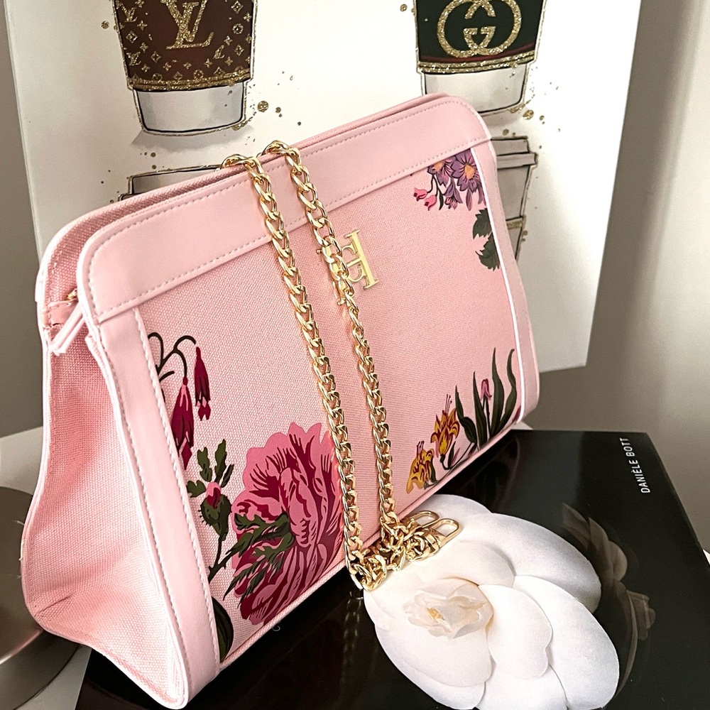 New Carolina Herrera Pink Floral Designer Clutch with Gold Chain Strap